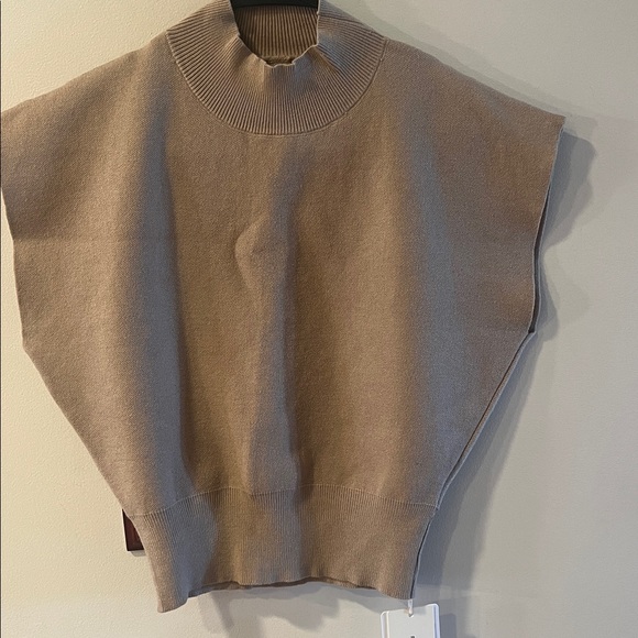 Commense NWT Tan Women's - Picture 9 of 10